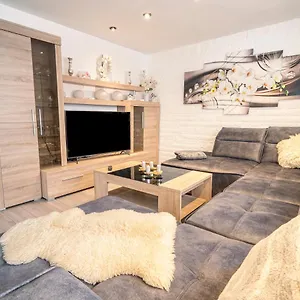https://truth-ferienwohnung-mit-terrasse-parkplatz-garten-grill.dortmundhotels.net